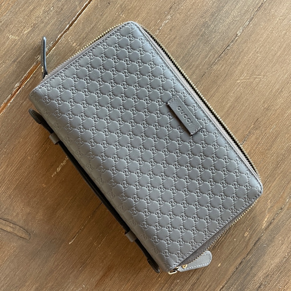 Gucci Microguccissima Double Zip Travel Wallet